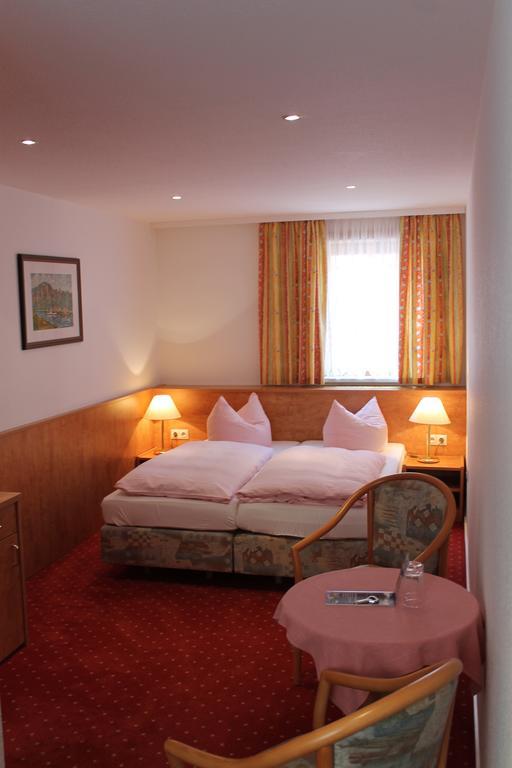 Gasthaus& Pension Zum Roten Haus Bad Schandau Værelse billede